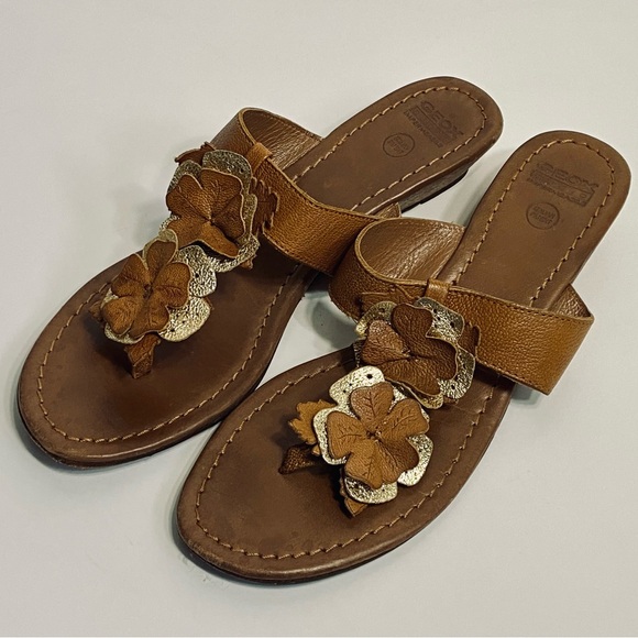 Geox Women’s Artisan Sandal Flip Flops Thong Brown Leather Gold Flower Size 8.5 - Picture 2 of 10